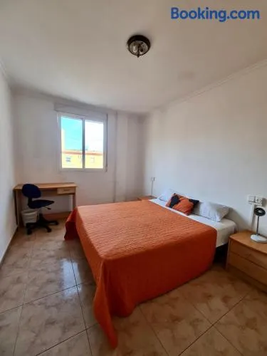 apartemento ideal grupo y familia climatisacion y cerca playa . mongrell - Image 1