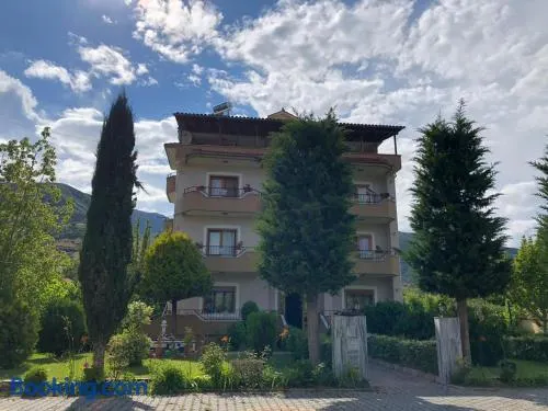 Camping & Guest House Herges - Image 1