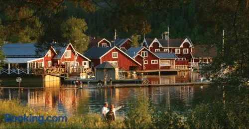 Norrfällsvikens Camping, Stugby & Marina - Image 1