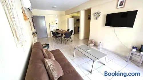 Stylish 2BR Apartment with Balcony, Wifi & Pool - Image 1