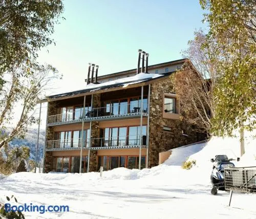 Alpine Woodsmoke Apartments - Image 1