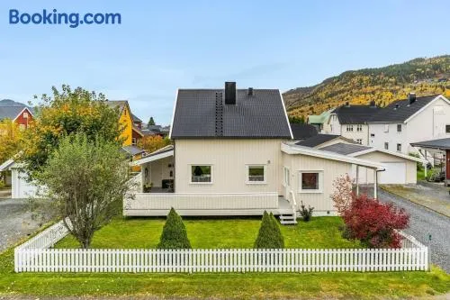 Modern house in secluded central Orkanger - Image 1