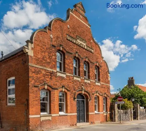 Oddfellows Hall - Image 1