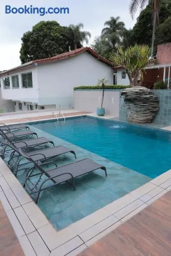 Casa de Temporada Luxo - Piscina, Área Gourmet e Vista Espetacular! - Image 1
