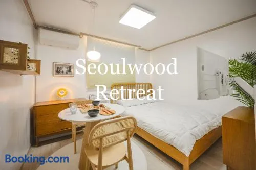 Seoulwood Retreat 4 minutes on foot from Dangsan Station / 10 minutes from Hongik University Station - Image 1