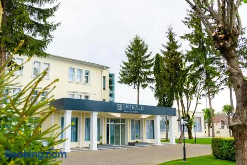 Emerald Boutique Hotel - Image 1
