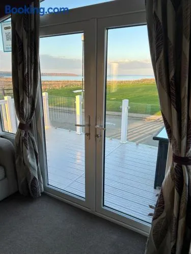 Sea view luxury caravan - Image 1