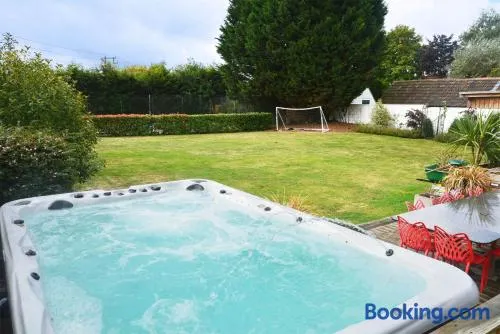 Drystone Manor - Swim Hot Tub, Tennis, Gatherings - Image 1