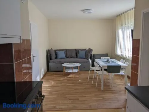 Affordable and Newly Renovated 1-bedroom Apartment - Image 1