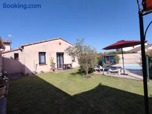 agréable appartement T2 avec piscine - Image 1