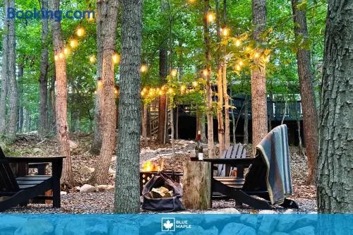 Modern cabin w fire pit & screened porch - Image 1