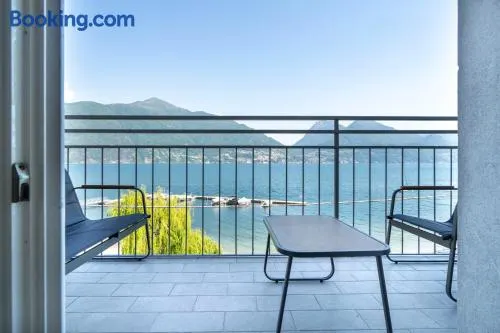 Aurora House · Balcone vista Lago Como · Parking - Image 1
