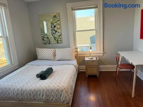 private room in middletown 4 minute to wesleyan univ - Image 1