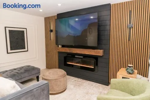 Luxurious Home Away From Home - Image 1