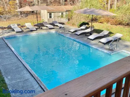 Cedar Mill Hideaway - Image 1