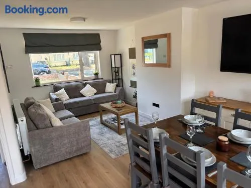 3 bed home - Stratford Upon Avon - Image 1