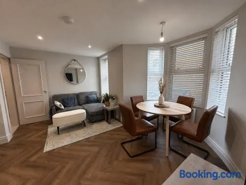 Valentine House - Image 1