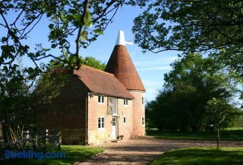 Bakers Farm Oast - Image 1
