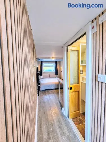 Rooms FG - Image 1
