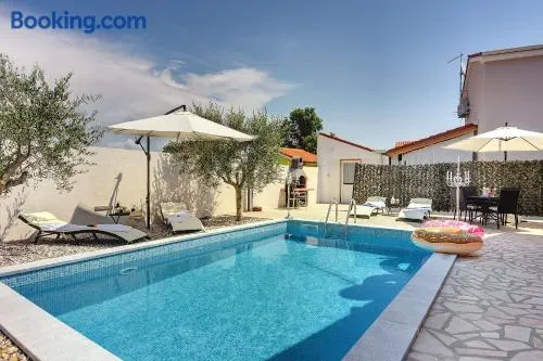 House Michelle - Image 1