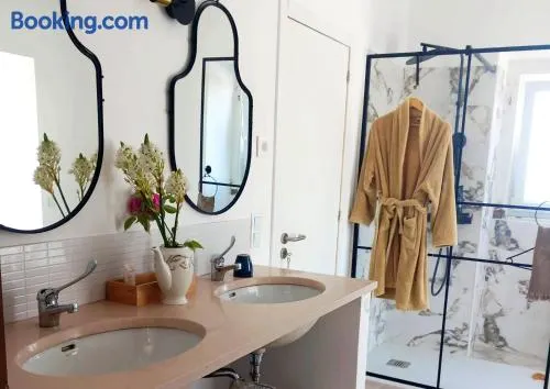 Villa ERRA & Suites Salle de Bains Privatives - Image 1