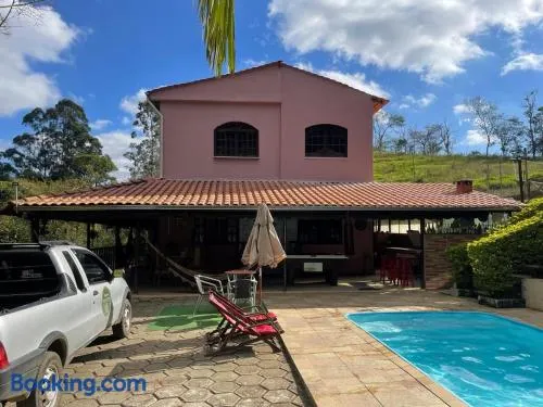 Casa de campo Domeni rustica e próximo a cidade de Juiz de Fora MG - Image 1