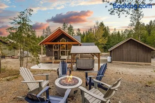 Norwester Stay - Image 1