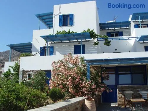 Helena's Apartments - Image 1