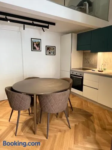 Loft Green Trani - Image 1