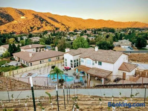 Vineyard estate with pool and amazing views - Image 1