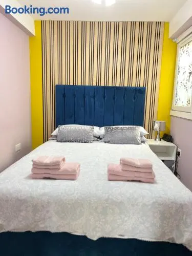 Penlea ~ 1 bedroom Flat with Harbour view - Image 1