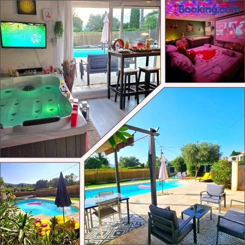App jacuzzi & piscine privée - loveroom - Suite Emeraude - Image 1