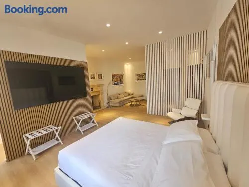 Borgo Bettona Art Suites e Rooms - Image 1