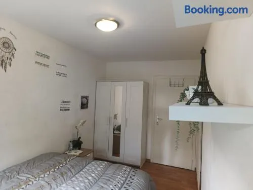 Habitación en apartamento compartido - Image 1