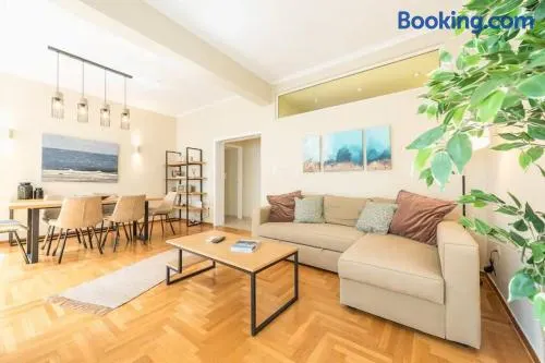 Syntagma H&B Apartment - Image 1