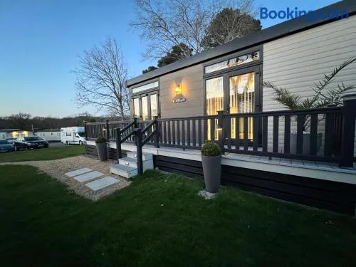 Forest lodge - Image 1