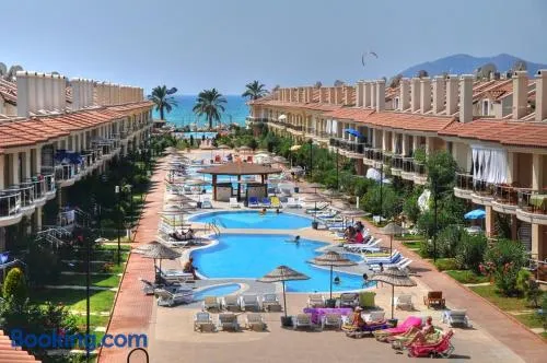 Sunset Beach Club Aqualettings Seashell 15 - Image 1