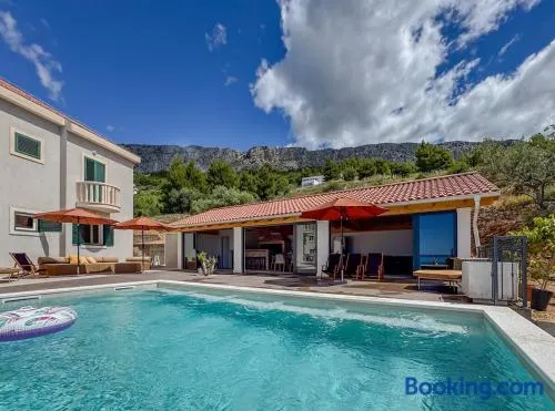 Villa Olive retreat - Image 1