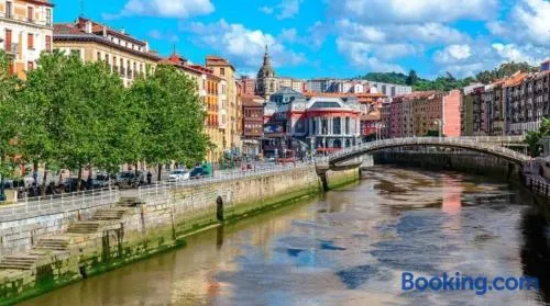 Habitacion en bilbao con Vistas - Image 1
