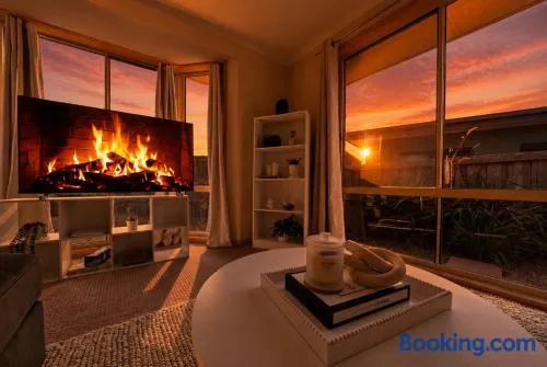 Granton River View Home Near Hobart CBD Parking - Image 1