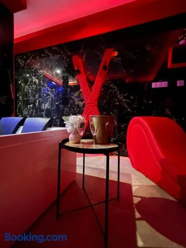 Love Room La Tour - Image 1
