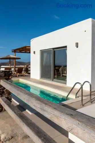 Deja blue villa 2 - Image 1