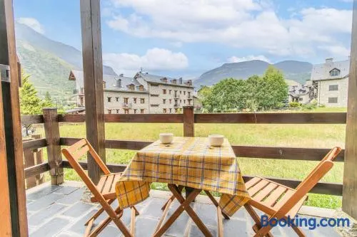 Charming Pyrenean Flat with Terrace, Views & Pool - Image 1
