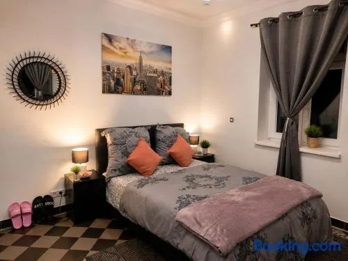 Peaceful & Cozy Apartment - Image 1