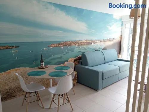Studio - Balcon plein sud - Plage à 100m - Image 1