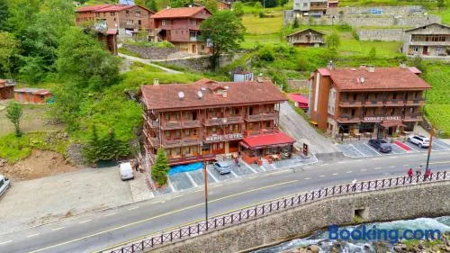 Meric Hotel - Image 1