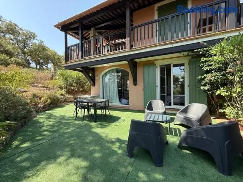 Apartment Grimaud, 2 Bedrooms, 6 Persons - Image 1