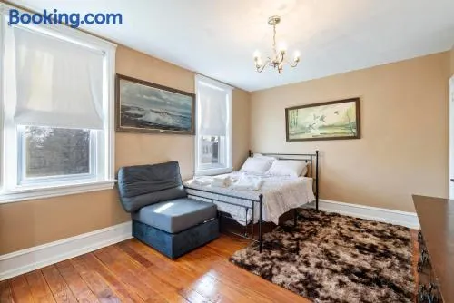 Candlelight Chamber - Private Room with Shared Space - Image 1