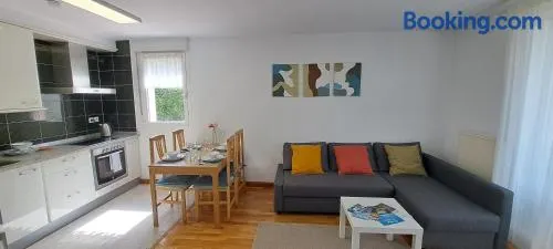 Appartement lumineux T3 avec jardin privatif à Hendaye - Parking et wif gratuit - Image 1