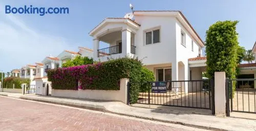 Villa Safia - 3BR Retreat with Private Pool near Coral Bay Beach - Image 1